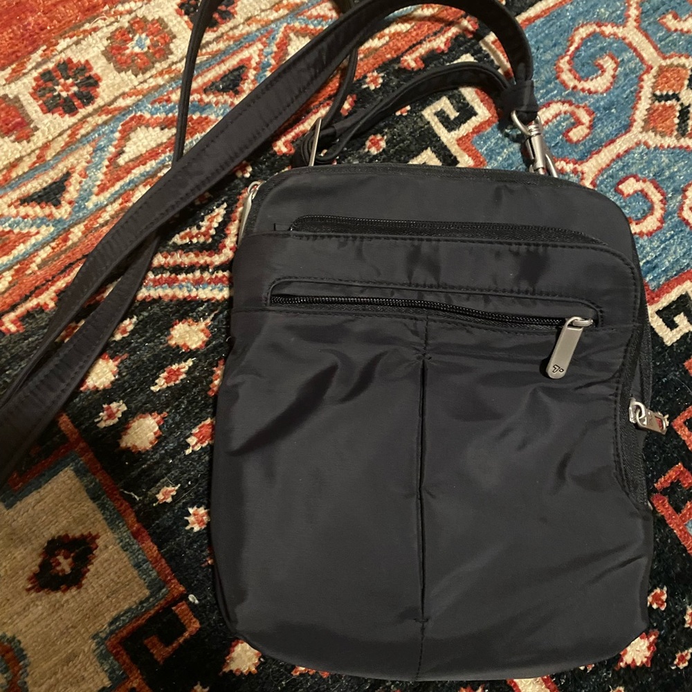 Travelon anti-theft purse. Perfect condition!